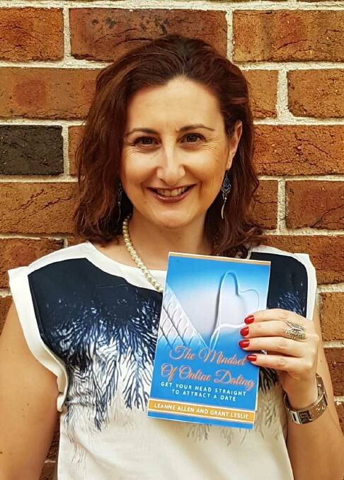 Windsor Downs psychologist Leanne Allen with her book to help people use online dating in the smartest way possible.