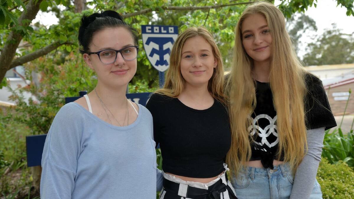 BUDDING ARTISTS: Holly, Gillian & Gabriella will have their works exhibited in professional galleries next year. Picture: Supplied