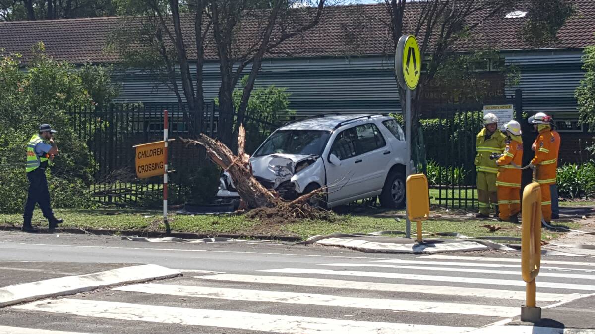 Car crashes into a primary school fence in Londonderry earlier today.
Photo: Top Notch
