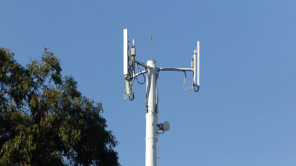 The federal government has opened the tender process for a new mobile phone tower to be built at Grose Vale. Picture: Robert Rough