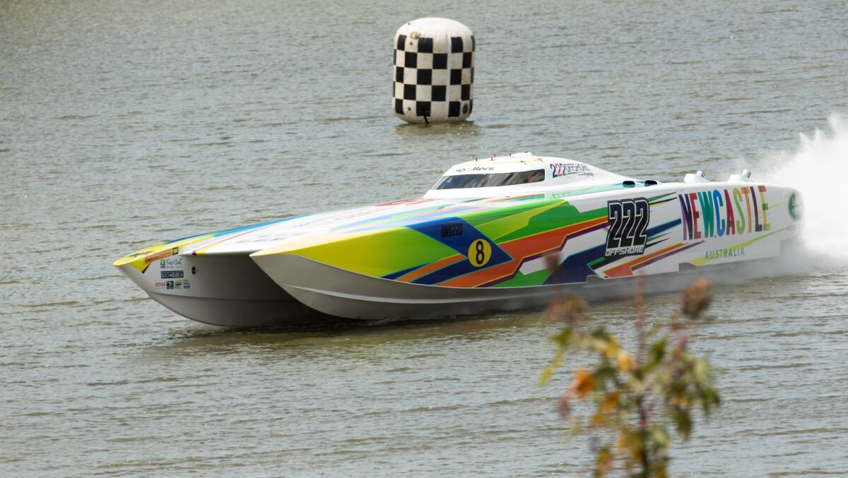Darren Nicholson and Peter McGrath piloted the 222 Offshore boat to victory in the 2017 UHPBC's Bridge to Bridge race. Picture: Geoff Jones