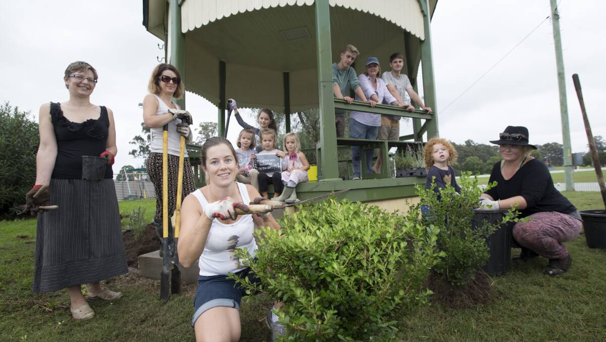 The Windsor Beautification Project group at McQuade Park Windsor. 
Picture: Geoff Jones .