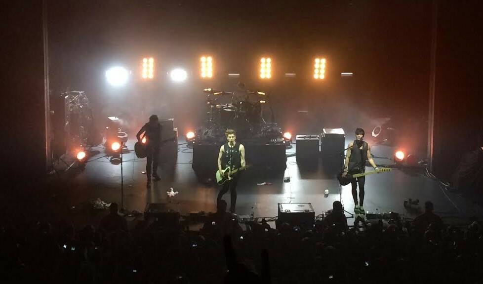 5 Seconds of Summer performing "She Looks So Perfect" at the Enmore Theatre last night, Wednesday April 30. 
