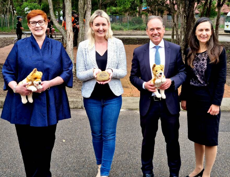 New service: Senator Marise Payne, Liberal candidate for Macquarie Sarah Richards, Health Minister Greg Hunt and Wentworth Healthcare CEO Lizz Reay. Picture: Supplied.