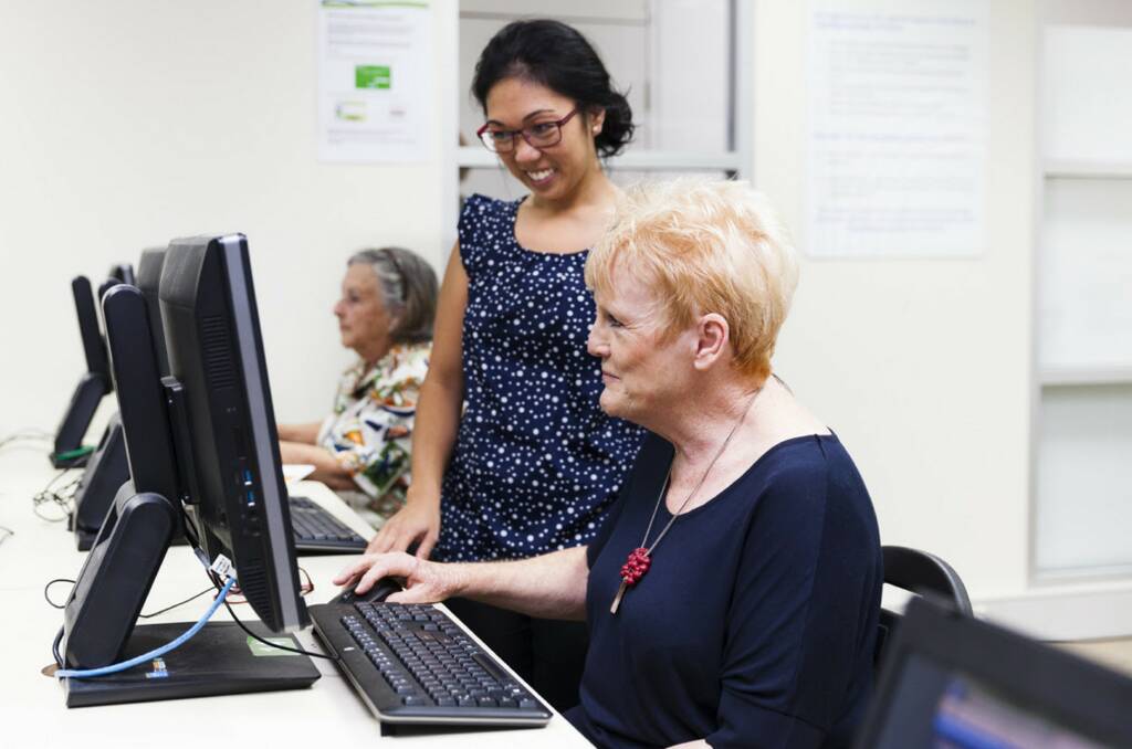 Get online: Learn about smartphones, apps and online safety at the free Tech Savvy Seniors Classes in September and October. Picture: Hawkesbury Library 