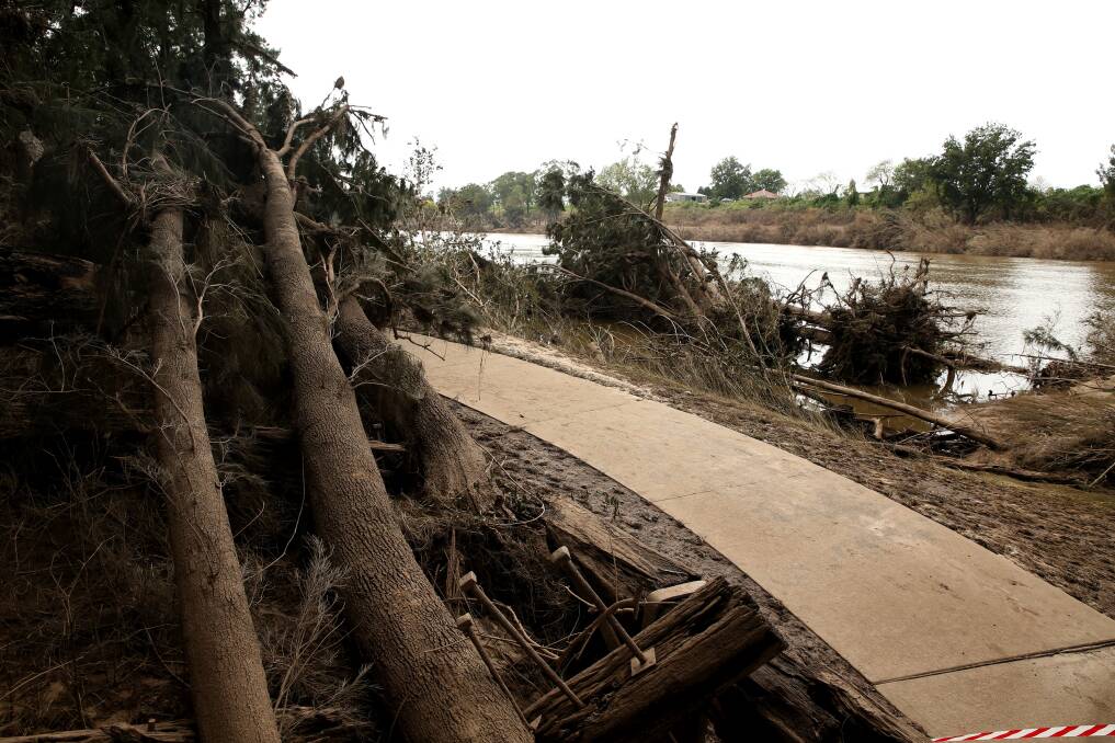 Flood-affected banks of the Hawkesbury River at North Richmond on March 30. Picture: Geoff Jones