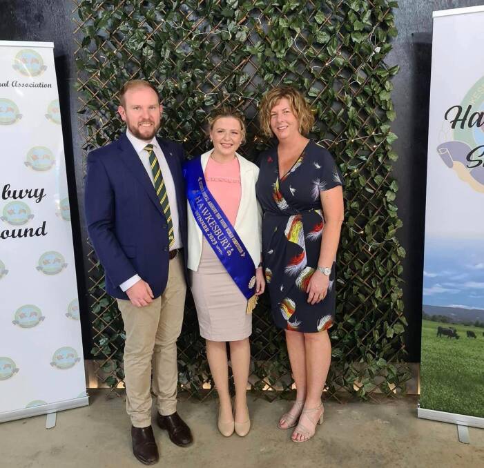 Hawkesbury Young Woman of the Year Brooke Chandler with judges Karen Carpenter and Shannon Lawlor. Picture by Hawkesbury Showgirl/Facebook