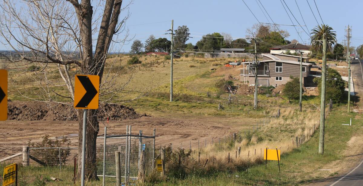 To build or not to build: Hawkesbury Council will seek to have the State Government lift its ban on detached dual occupancies and secondary dwellings on rural properties in the area. Picture: Geoff Jones