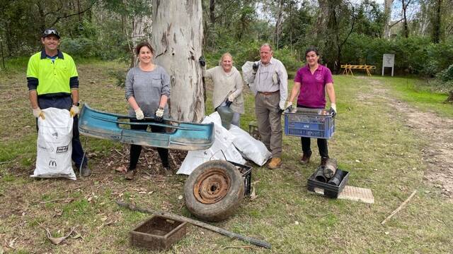 Hawkesbury Councillors Danielle Wheeler (second left) and Mary Lyons-Buckett (centre) will volunteers on clean up day.