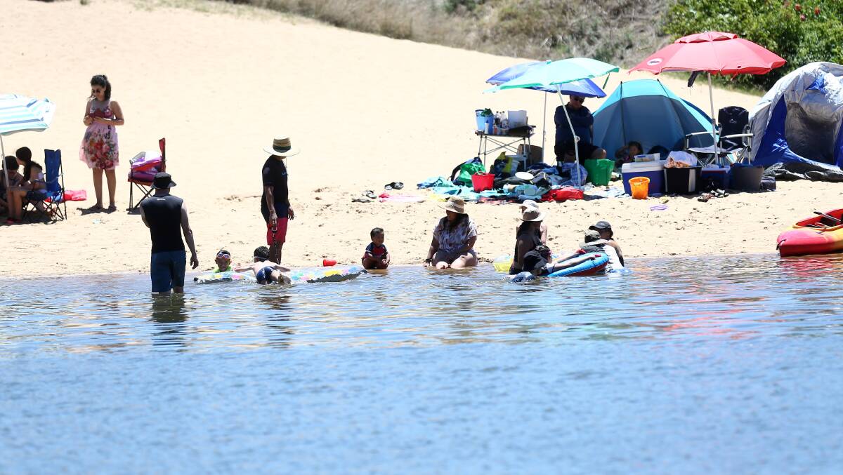 Research by the Royal Life Saving Society of Australia found 51 per cent of Hawkesbury River users admitted consuming alcohol while at the river. Picture: Geoff Jones
