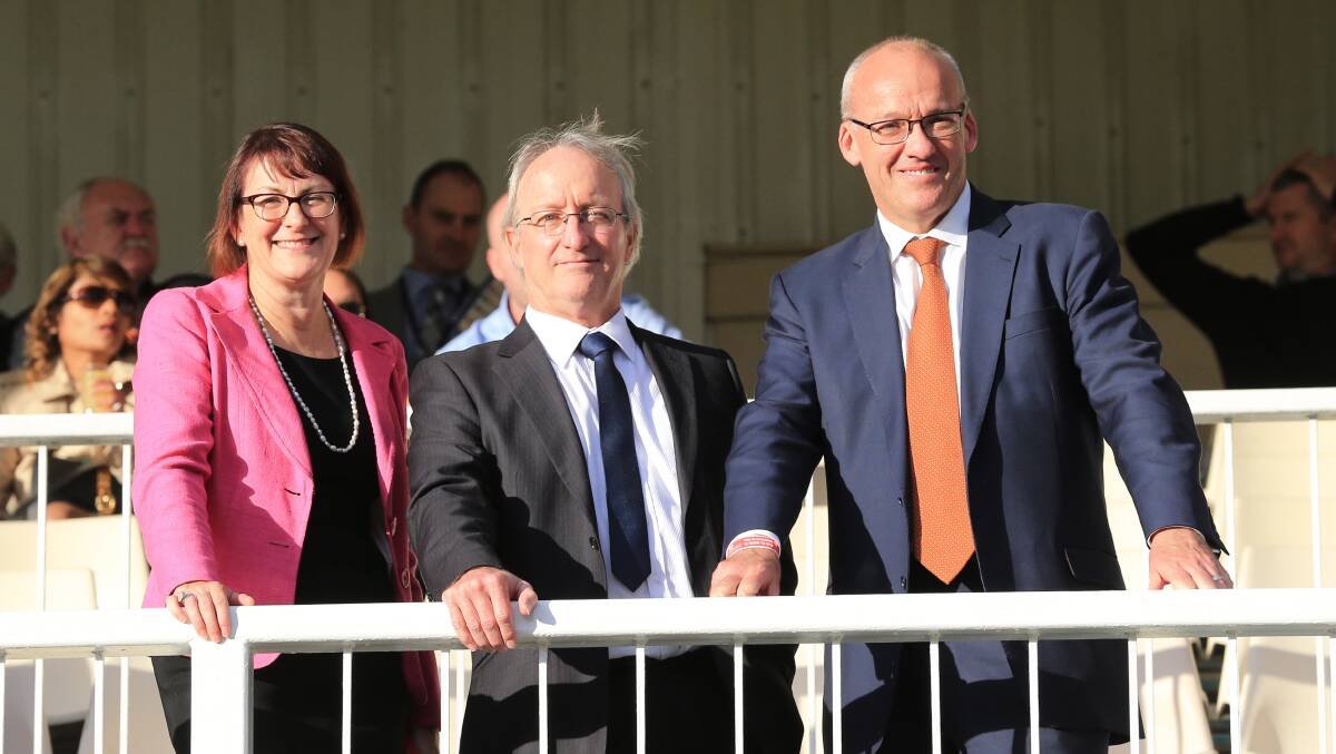 State Labor leader Luke Roley, right, and Labor Member for Macquarie Susan Templeman, left, have endorsed Peter Reynolds, centre, as Labor's candidate to contest the 2019 NSW Election. Picture: Geoff Jones