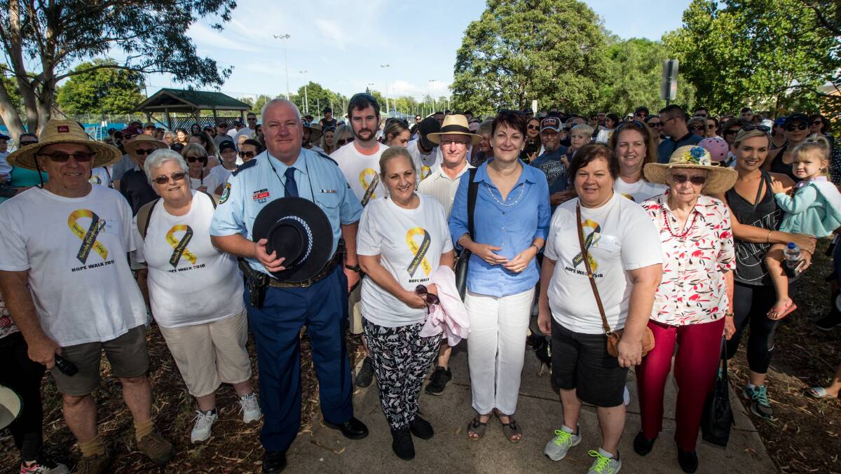 Locals gather to take part in the 2019 Hawkesbury Hope Walk from the Richmond Tennis Courts to the Hawkesbury Information Centre Clarendon. Picture: Geoff Jones