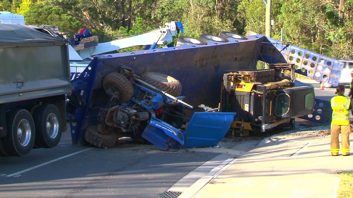 The overturned truck. Picture: TNV.