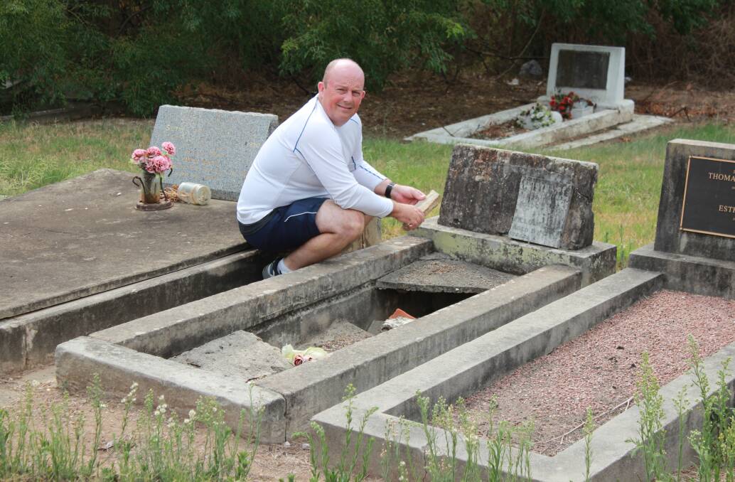 Disrepair: Ian Colless of the NSW Police Memorial and Historical Society is seeking relatives of Constable Evan Clyde Williams to come forward.