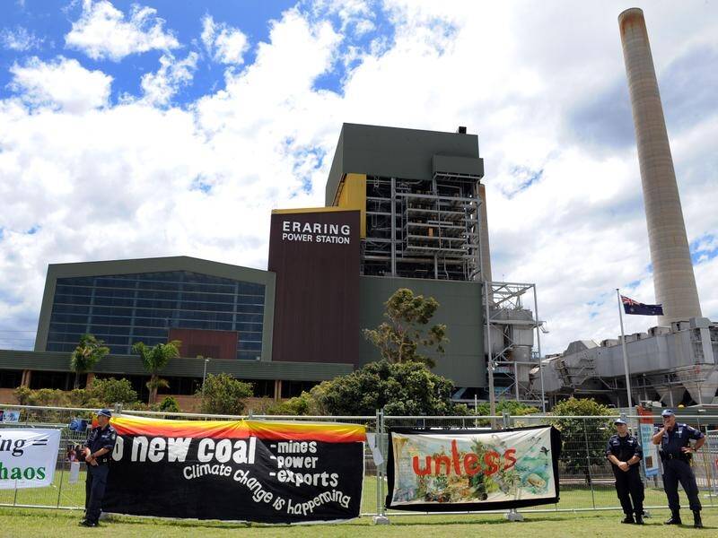 The planned closure of the Eraring coal-fired power won't cause blackouts, new modelling shows. (Dean Lewins/AAP PHOTOS)