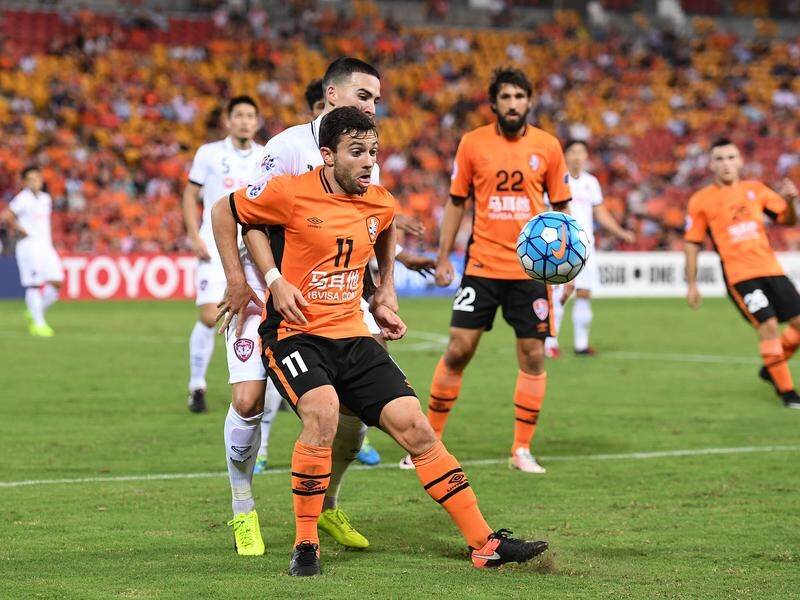 Former Socceroos and Brisbane midfielder Tommy Oar is poised to return to the A-League from Cyprus.