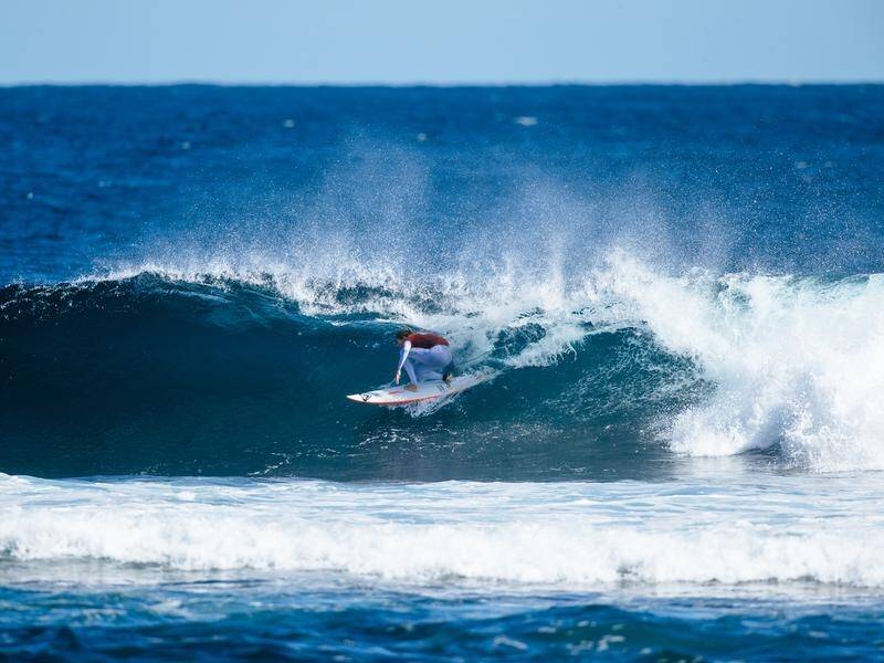 A lay day has delayed Stephanie Gilmore's Margaret River Pro quarter-final with Sally Fitzgibbons.