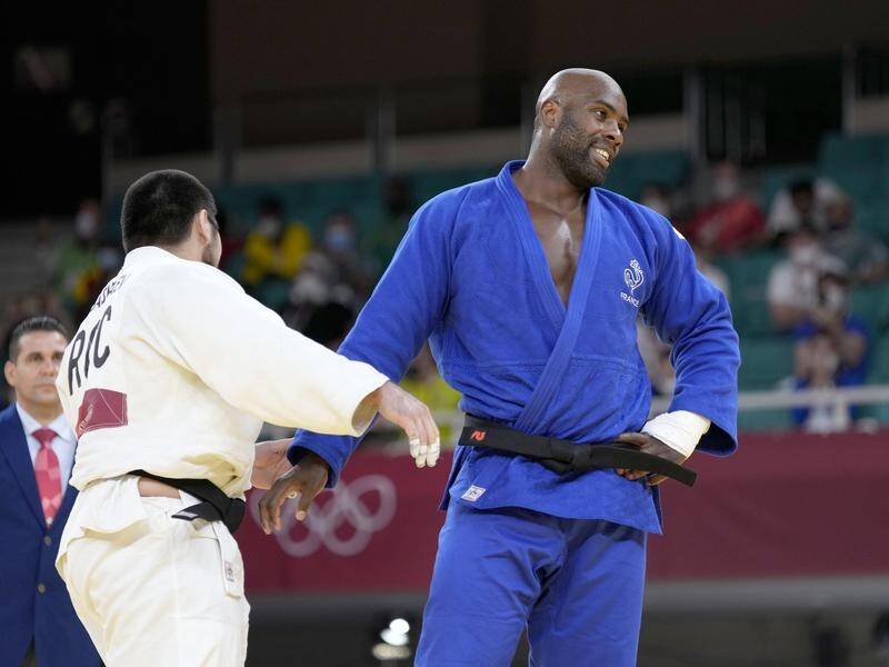 Judo great Teddy Riner has failed in his bid to win a record equalling third straight Olympic gold.