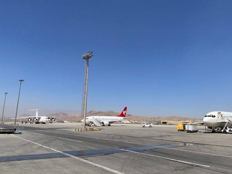 Flights by a Pakistani airline to Kabul have been stopped after interference by the Taliban.