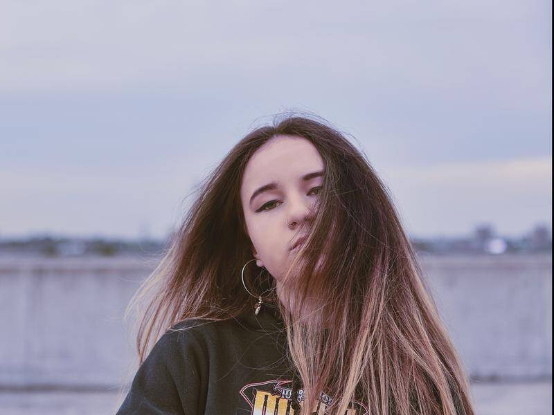 Brisbane hip-hop musician Mallrat is creating a buzz for her unique music.