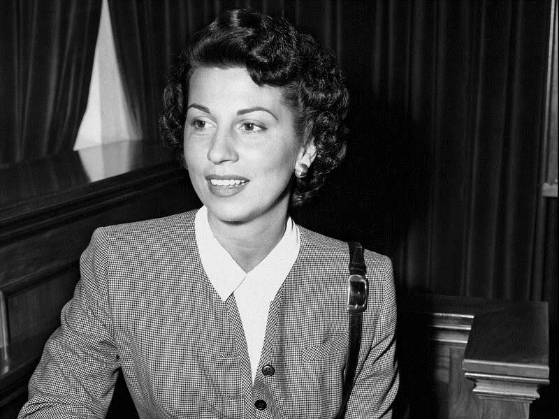Nancy Sinatra Sr, who separated from singer Frank Sinatra in 1951, has died at 101.