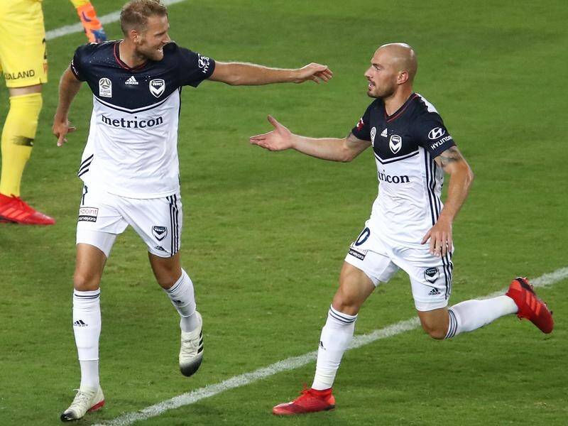 Ola Toivonen (L) has scored a brace for Melbourne Victory against the Wanderers in the A-League.